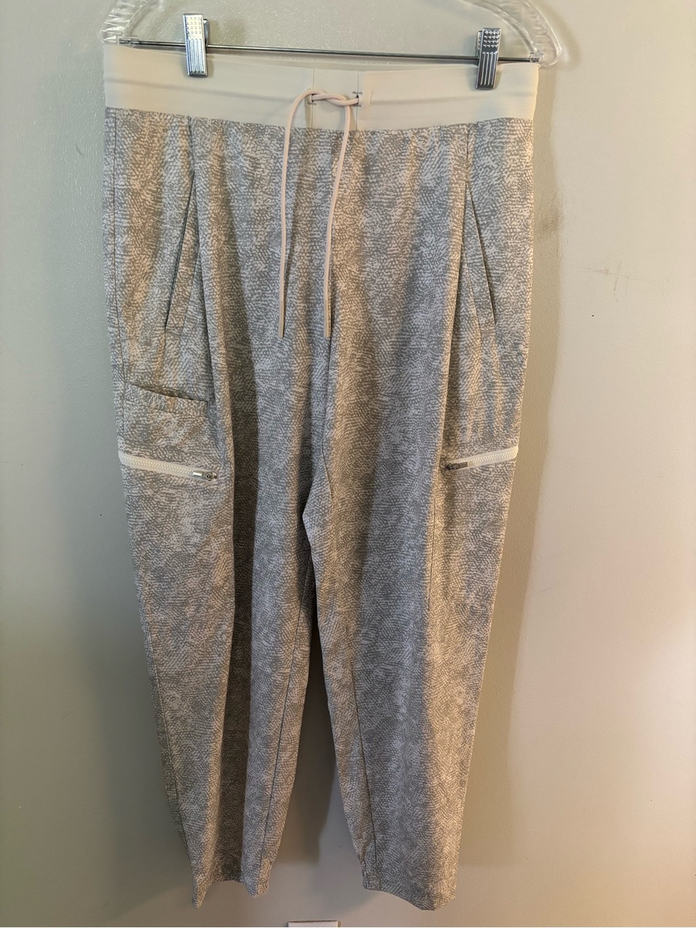 Athleta Venture Printed Pant Viper Gray Pockets Jogger Pants Women’s Size 8